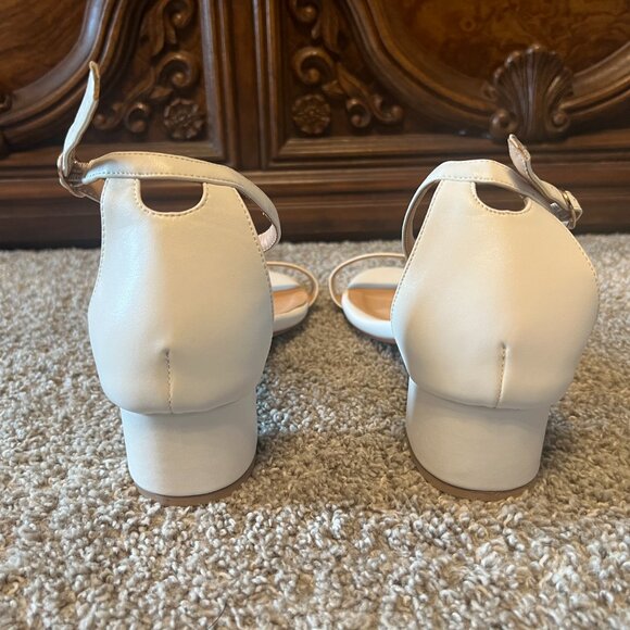 XYO White Heels Women's Size 12 - Picture 4 of 9